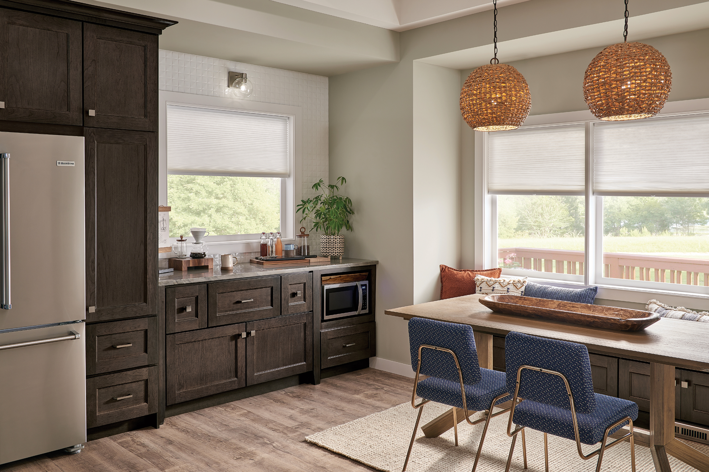 DarkWood_Kitchen_Cabinets